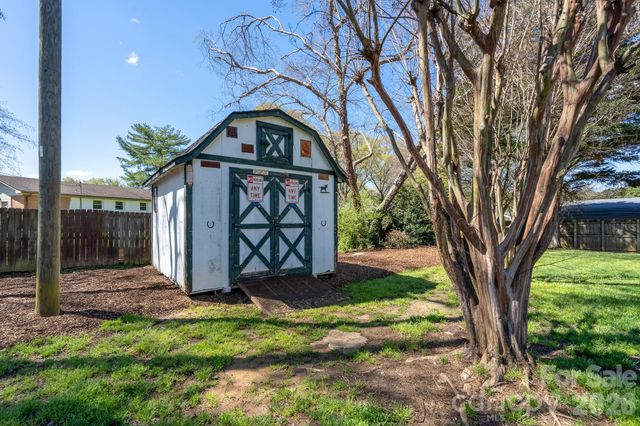 1885 N Enochville Avenue, China Grove, NC 28023