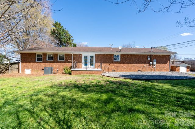 1885 N Enochville Avenue, China Grove, NC 28023