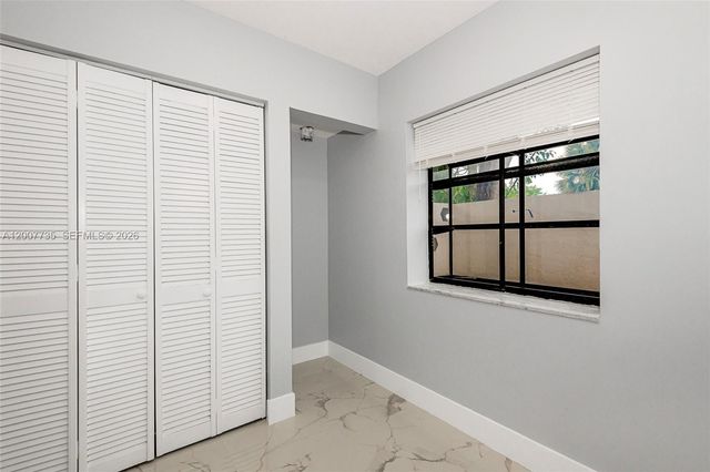 7111 SW 42nd Pl, Davie, FL 33314