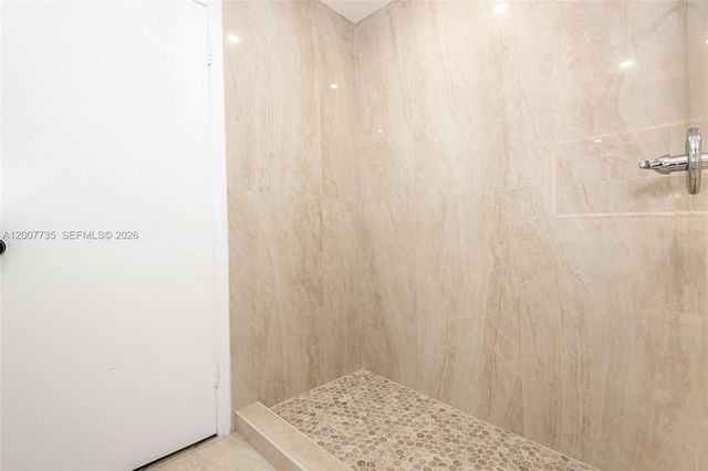 7111 SW 42nd Pl, Davie, FL 33314