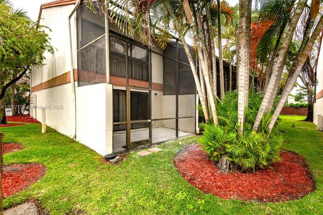 7111 SW 42nd Pl, Davie, FL 33314