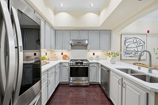 88 S Broadway 2405, Millbrae, CA 94030