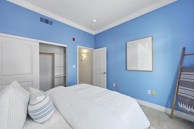 88 S Broadway 2405, Millbrae, CA 94030