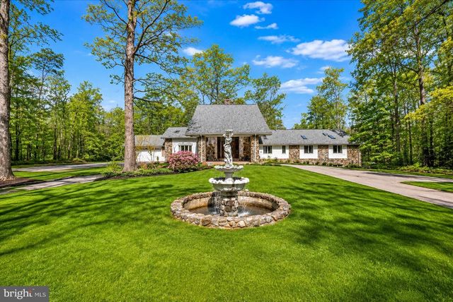 7621 RIVER RD, Fredericksburg, VA 22407