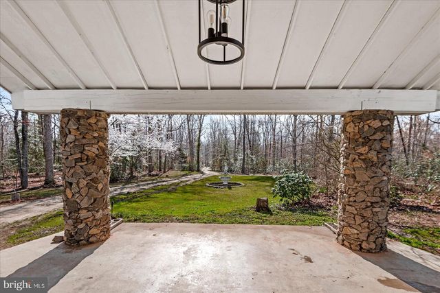 7621 RIVER RD, Fredericksburg, VA 22407