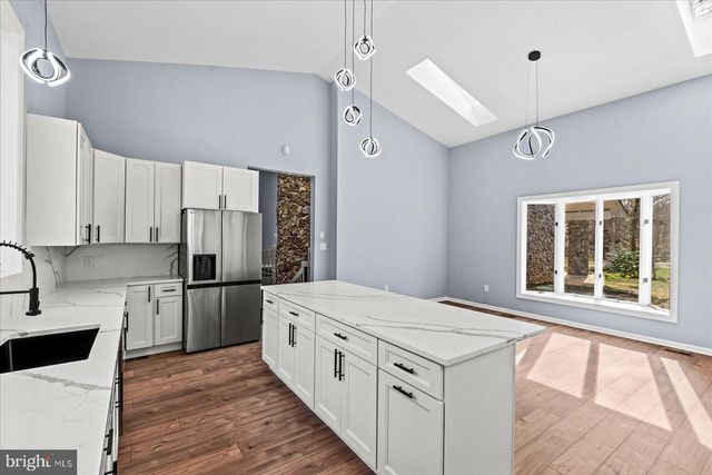 7621 RIVER RD, Fredericksburg, VA 22407