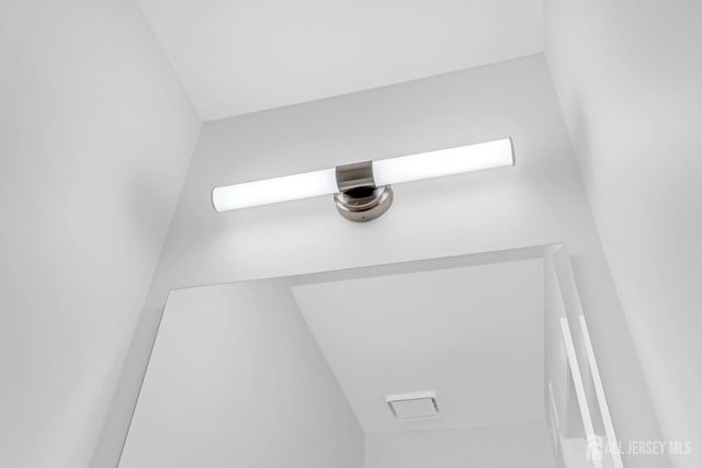 3 Van Arsdale Court, East Brunswick, NJ 08816