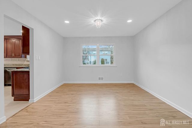 3 Van Arsdale Court, East Brunswick, NJ 08816