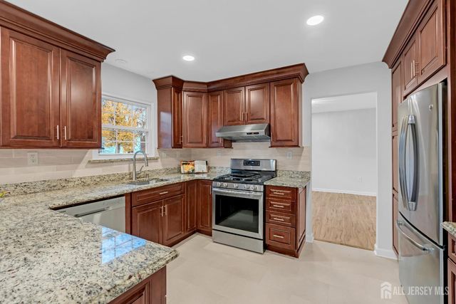 3 Van Arsdale Court, East Brunswick, NJ 08816