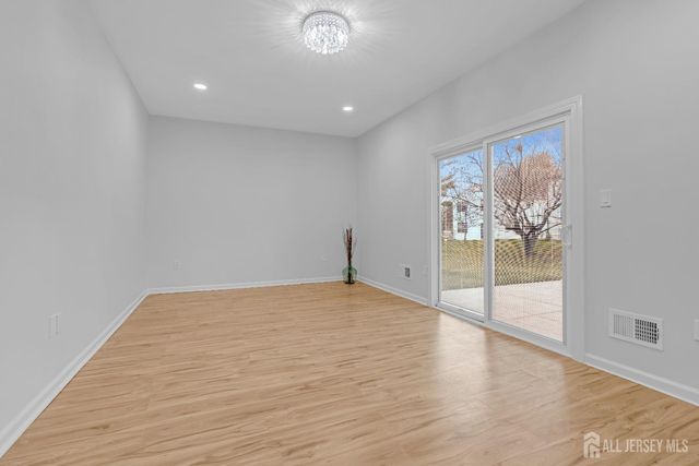 3 Van Arsdale Court, East Brunswick, NJ 08816