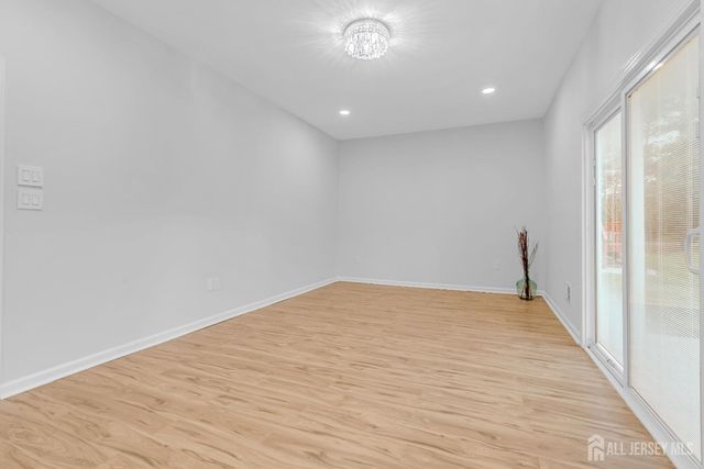 3 Van Arsdale Court, East Brunswick, NJ 08816