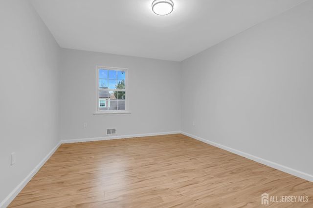 3 Van Arsdale Court, East Brunswick, NJ 08816