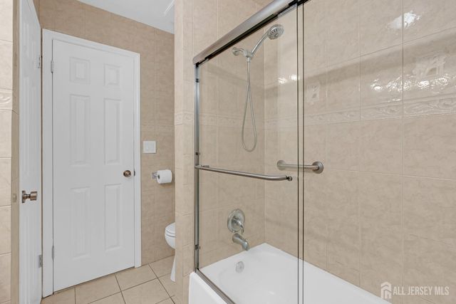 3 Van Arsdale Court, East Brunswick, NJ 08816