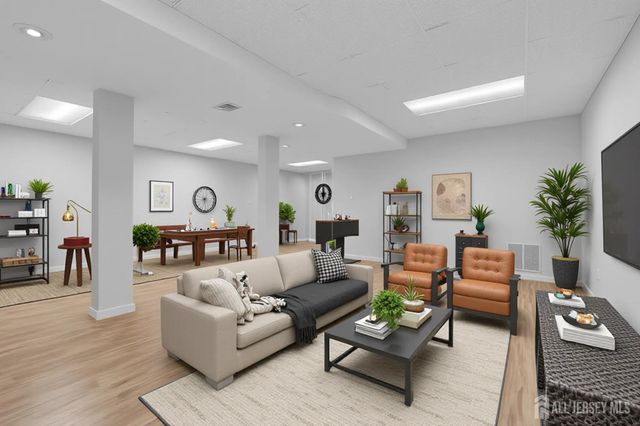 3 Van Arsdale Court, East Brunswick, NJ 08816