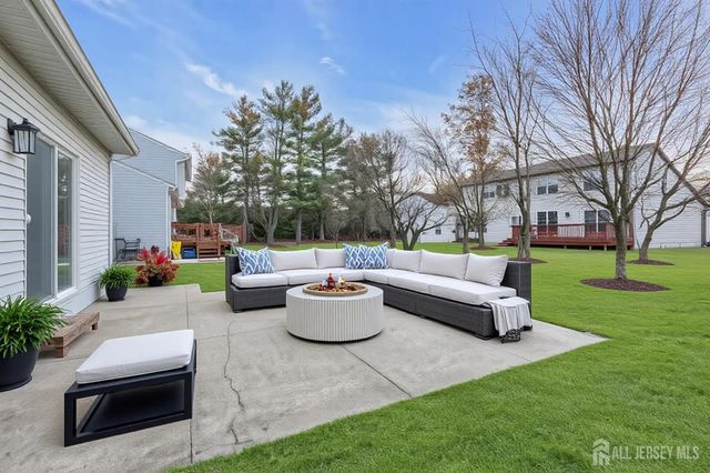 3 Van Arsdale Court, East Brunswick, NJ 08816