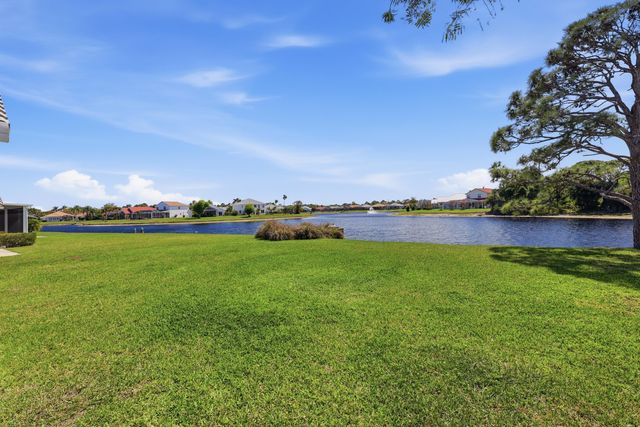 4956 SE Mariner Village Lane, Stuart, FL 34997