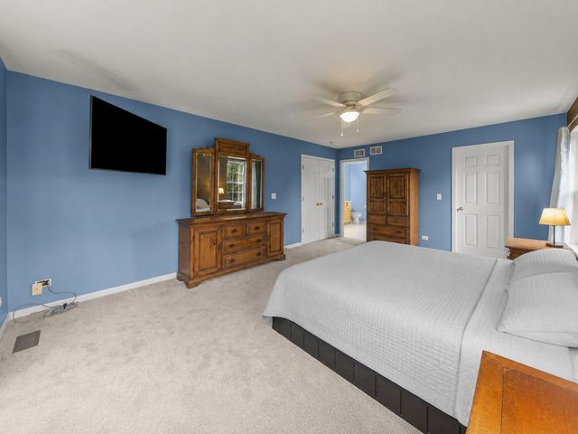253 Carlton Mews Court, Sugar Grove, IL 60554