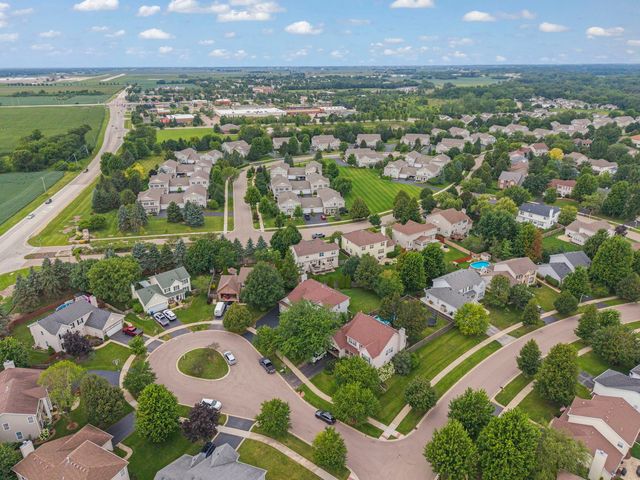 253 Carlton Mews Court, Sugar Grove, IL 60554