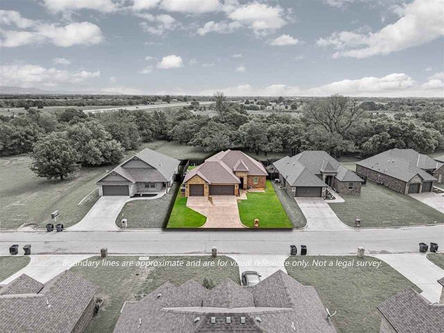 711 Meadow Lane, Cache, OK 73527