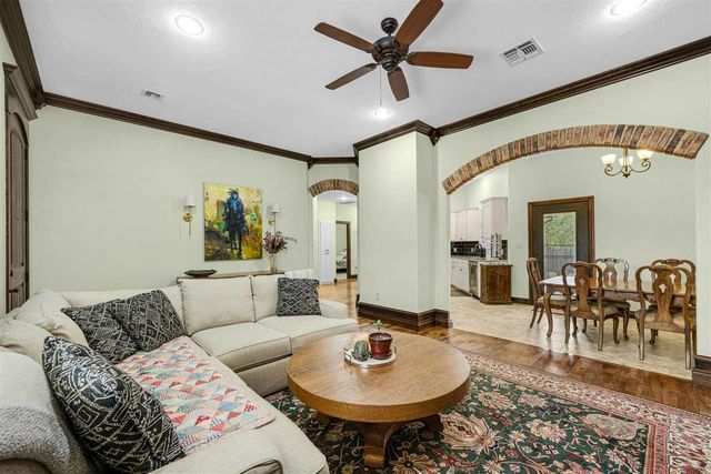 711 Meadow Lane, Cache, OK 73527