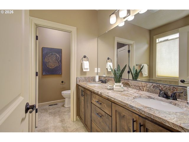 553 Se 23RD Ter, Gresham, OR 97080