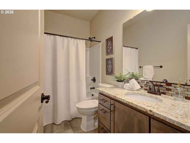 553 Se 23RD Ter, Gresham, OR 97080