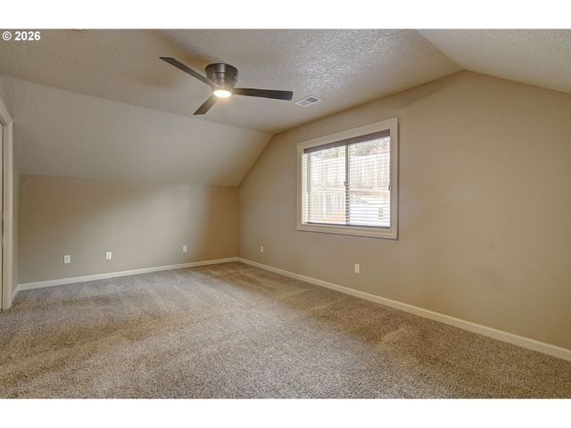 553 Se 23RD Ter, Gresham, OR 97080