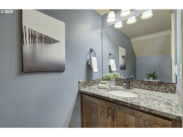 553 Se 23RD Ter, Gresham, OR 97080