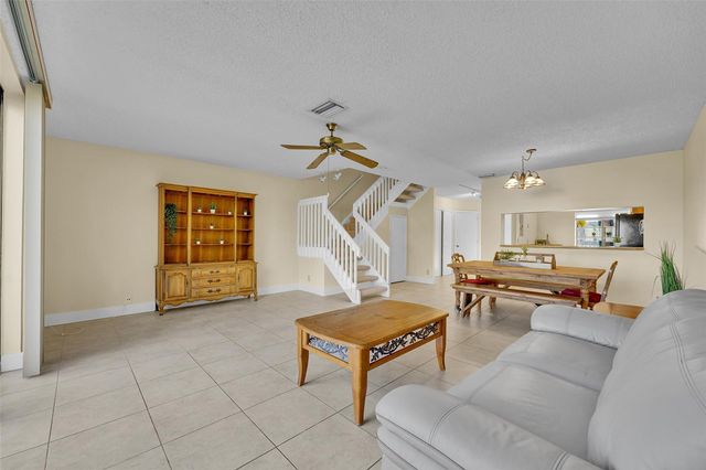 10761 NW 14th St 281, Plantation, FL 33322