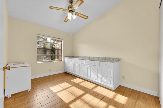 10761 NW 14th St 281, Plantation, FL 33322