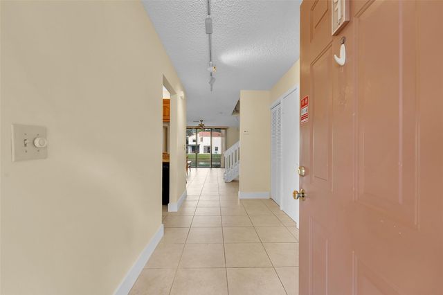 10761 NW 14th St 281, Plantation, FL 33322