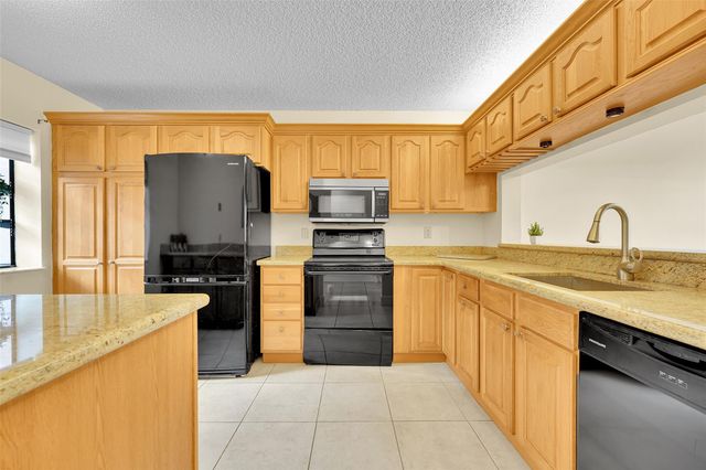 10761 NW 14th St 281, Plantation, FL 33322