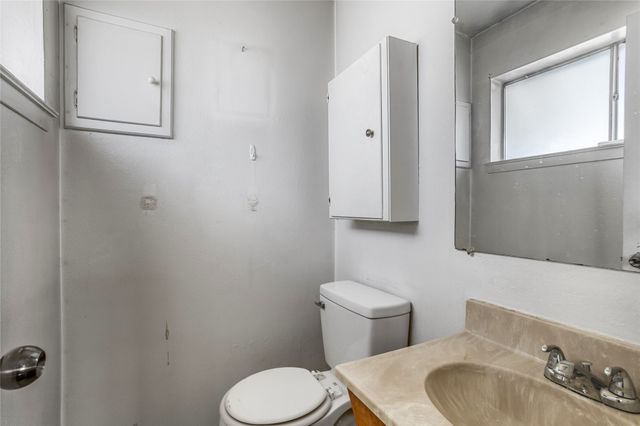 418 E Mona Avenue, Duncanville, TX 75137