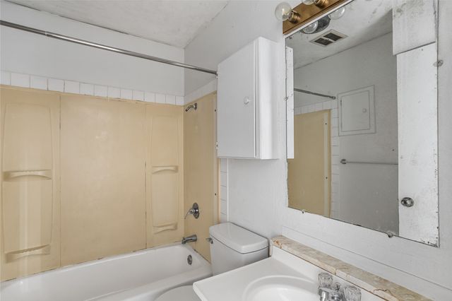 418 E Mona Avenue, Duncanville, TX 75137