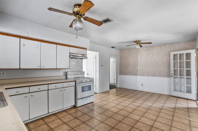 418 E Mona Avenue, Duncanville, TX 75137