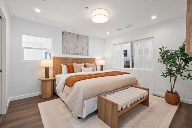 1300 2nd Avenue, San Mateo, CA 94401