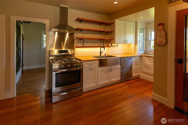 83 Medsker Road, Sequim, WA 98382