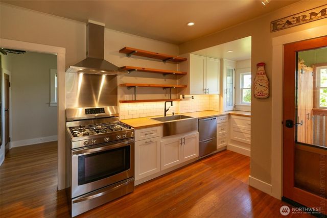 83 Medsker Road, Sequim, WA 98382