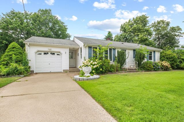 12 Janet Drive, West Warwick, RI 02893