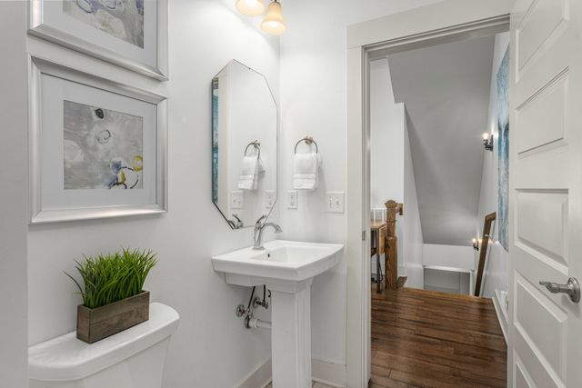 1435 11th Ave, S, Nashville, TN 37203