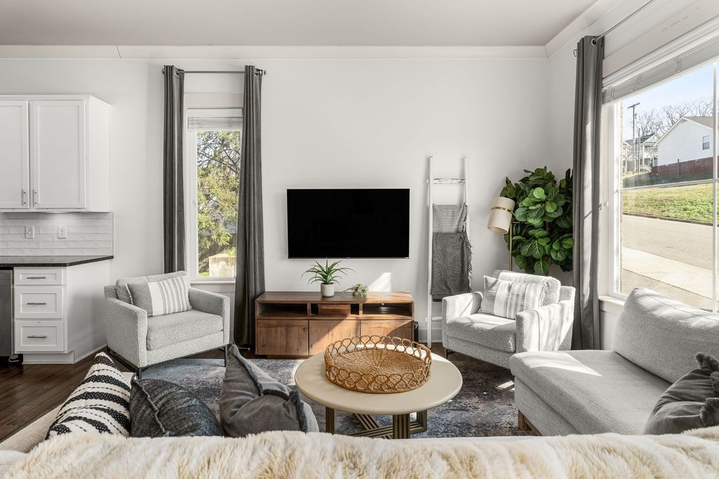 1435 11th Ave, S, Nashville, TN 37203