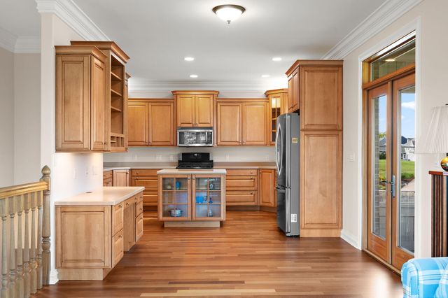 1340 Cantigny Court, Chesterton, IN 46304