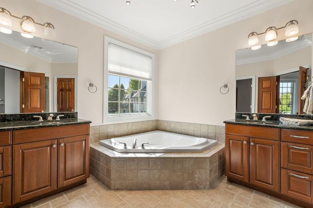 1340 Cantigny Court, Chesterton, IN 46304