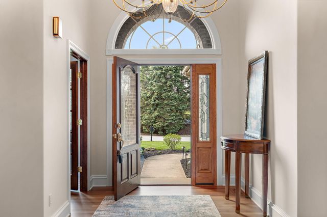 1340 Cantigny Court, Chesterton, IN 46304