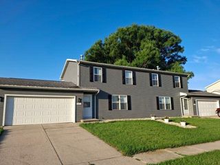1001 SKYVIEW AVENUE, Little Chute, WI 54140