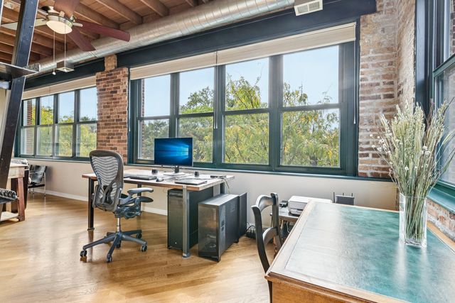 3201 N Ravenswood Avenue 301, Chicago, IL 60657