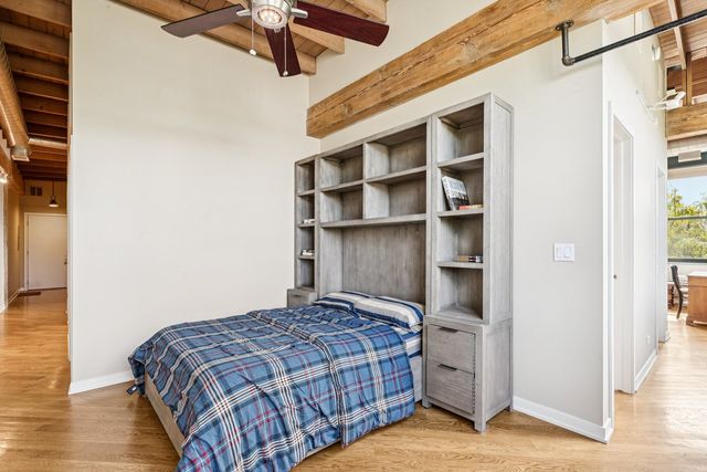 3201 N Ravenswood Avenue 301, Chicago, IL 60657