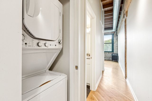 3201 N Ravenswood Avenue 301, Chicago, IL 60657