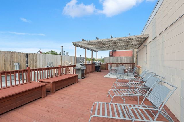 3201 N Ravenswood Avenue 301, Chicago, IL 60657