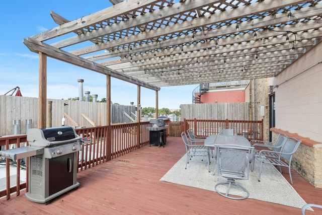 3201 N Ravenswood Avenue 301, Chicago, IL 60657